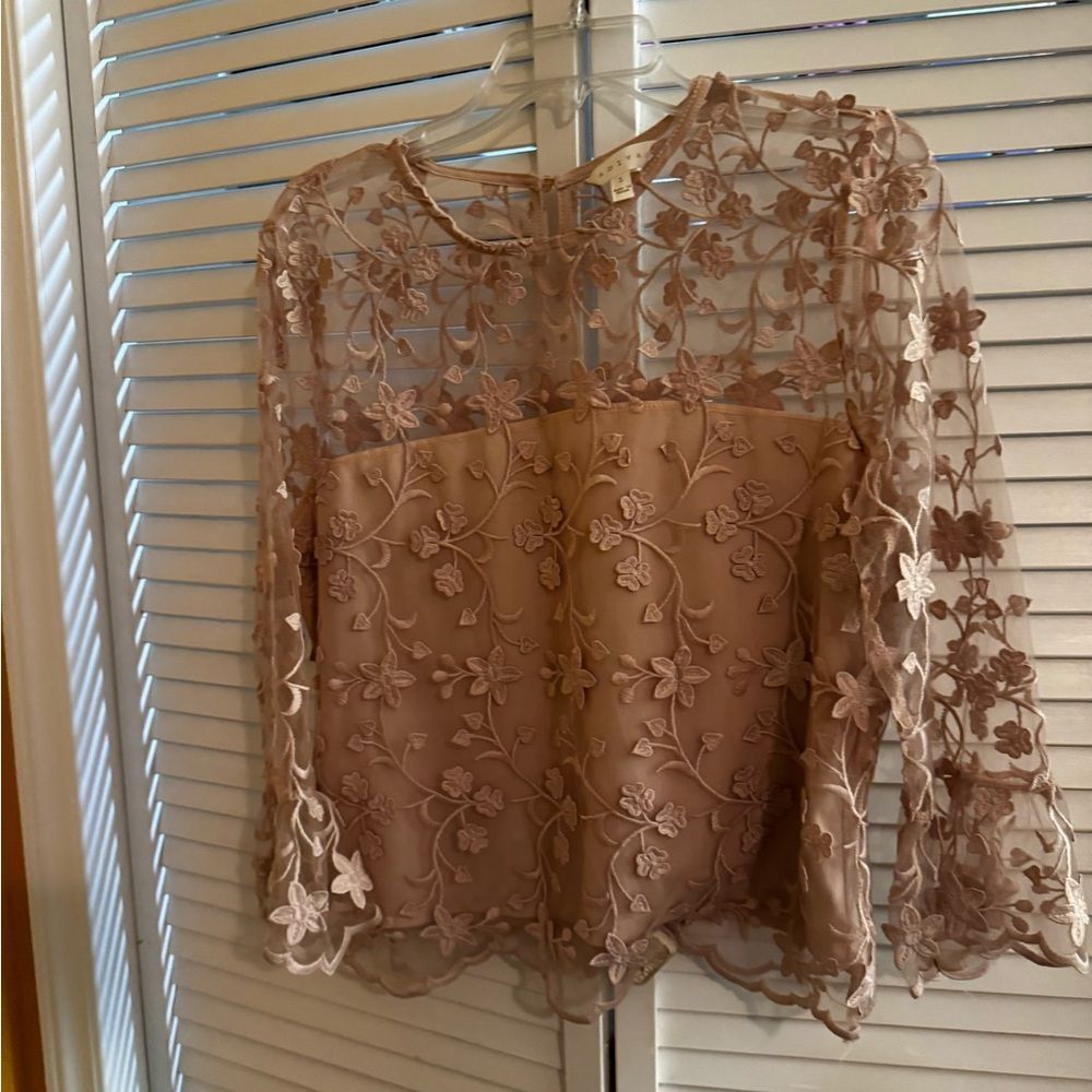 Adiva Floral Lace Blouse in light pink - Picture 3 of 12